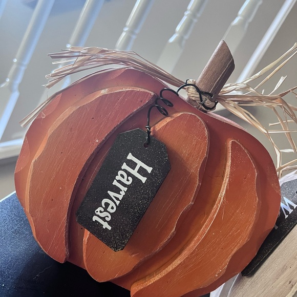 Pumpkin decor - Picture 3 of 4